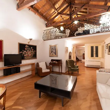 Budget Loft San Giovanni 17 Lejlighed
